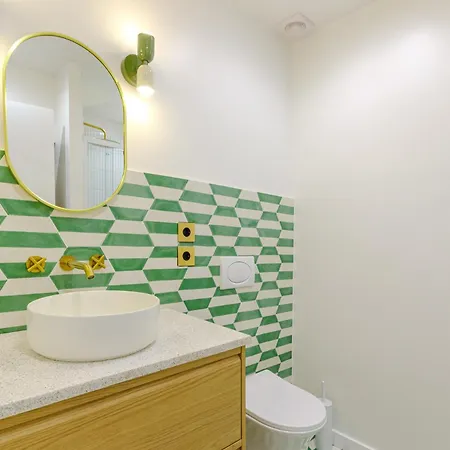 Apartment Refined And Practical In Historic Center Of Alicante