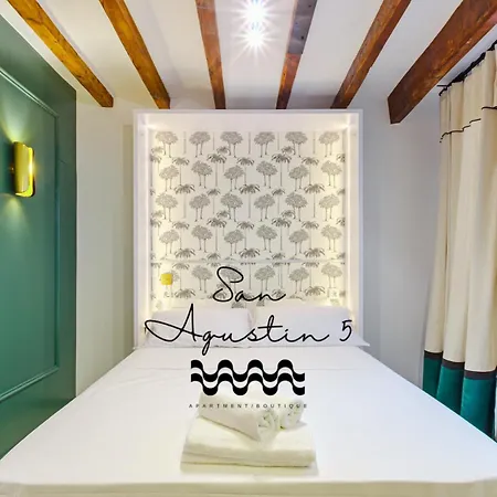 Refined And Practical In Historic Center Of *