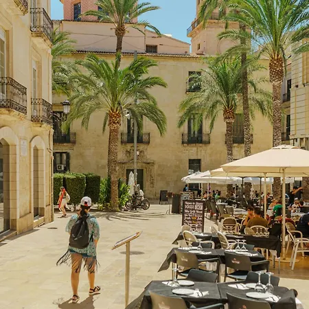 Lejlighed Refined And Practical In Historic Center Of