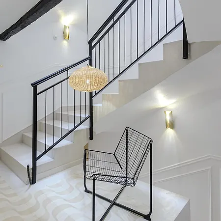 Refined And Practical In Historic Center Of *