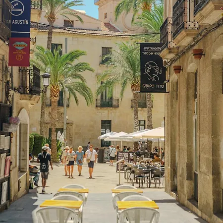 Refined And Practical In Historic Center Of