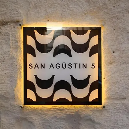 Refined And Practical In Historic Center Of Appartement Alicante